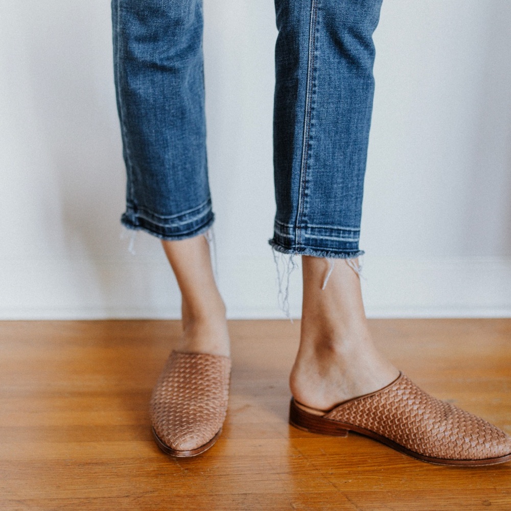 Nisolo Ama Mules